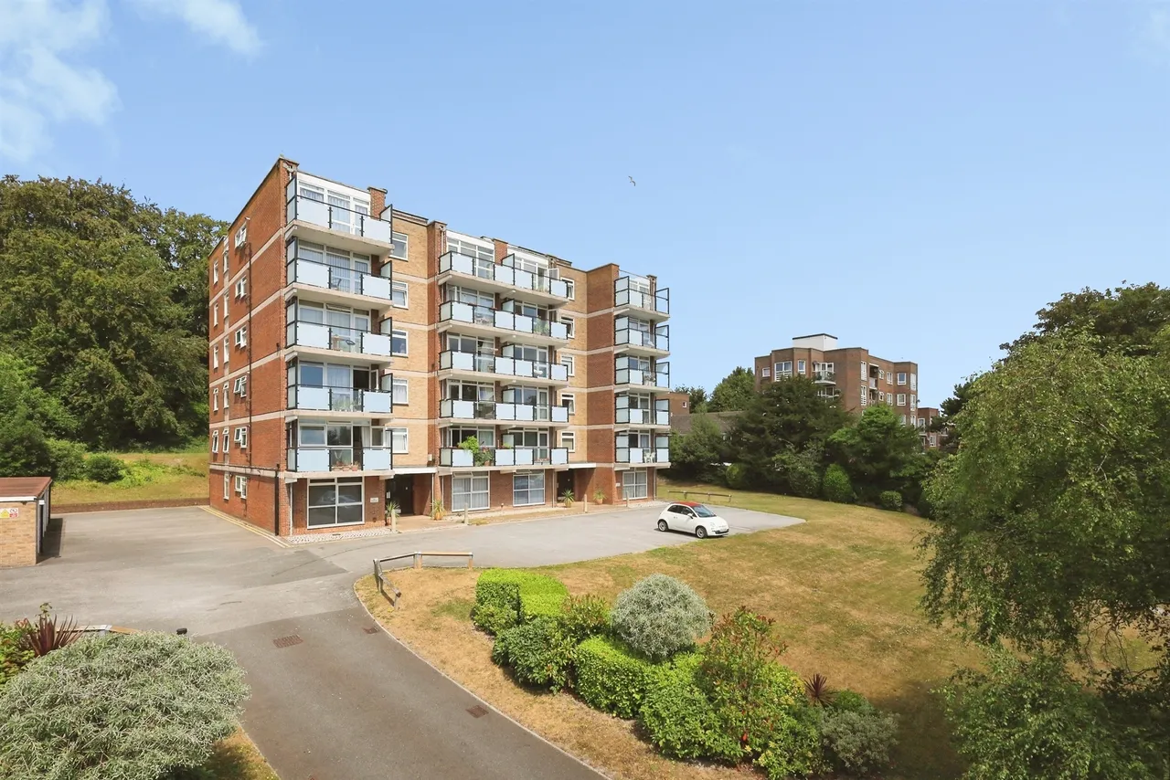 1 bed flat for sale — Arundel Road, Eastbourne
