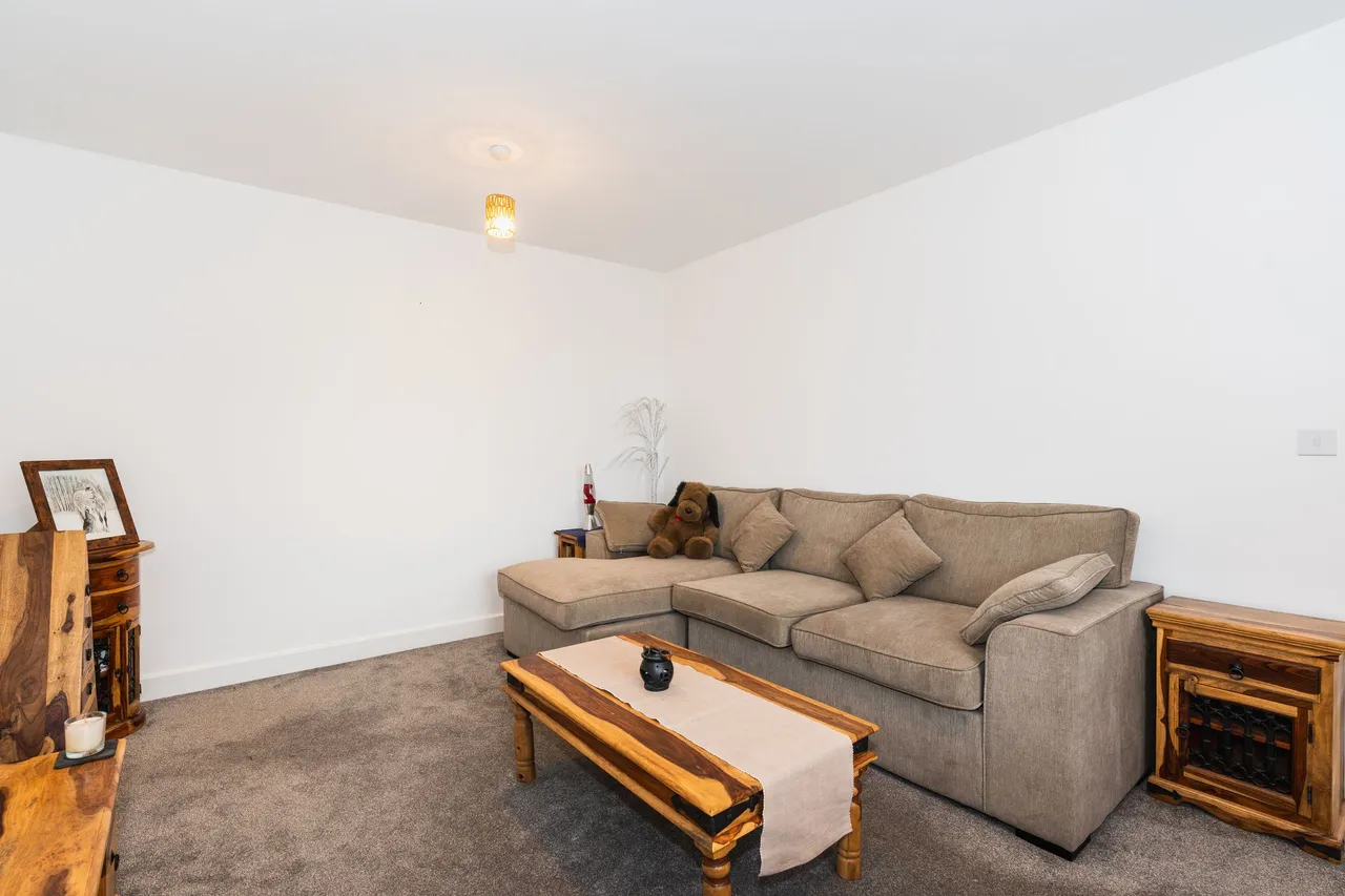 Tivey Road, Eckington, S21, photo 3