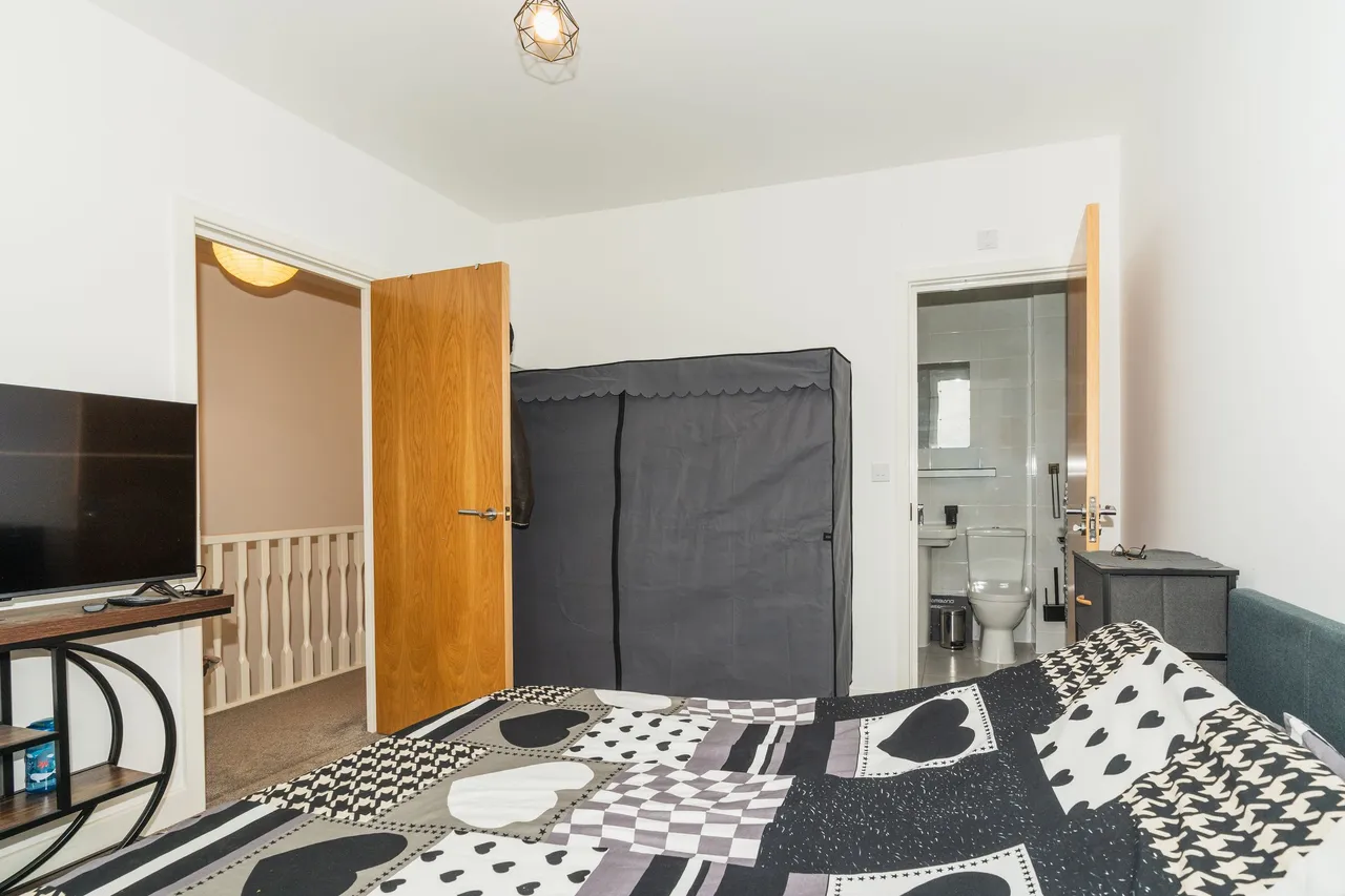 Tivey Road, Eckington, S21, photo 24