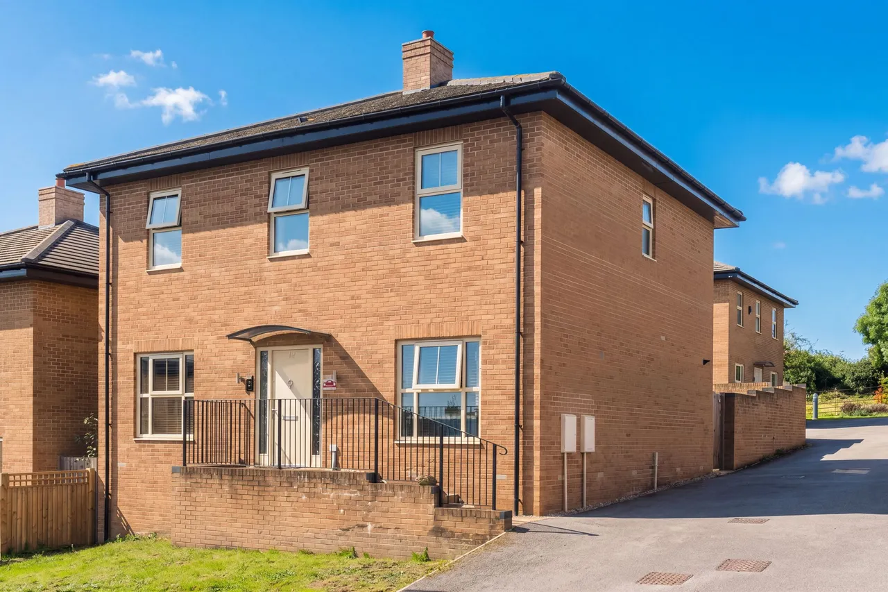 4 bed house for sale, Tivey Road, Eckington, S21