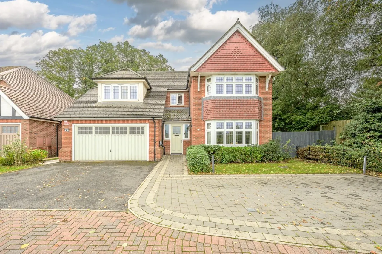 5 bed house for sale — Cricketers Grove, Harborne, Birmingham, B17 8BF