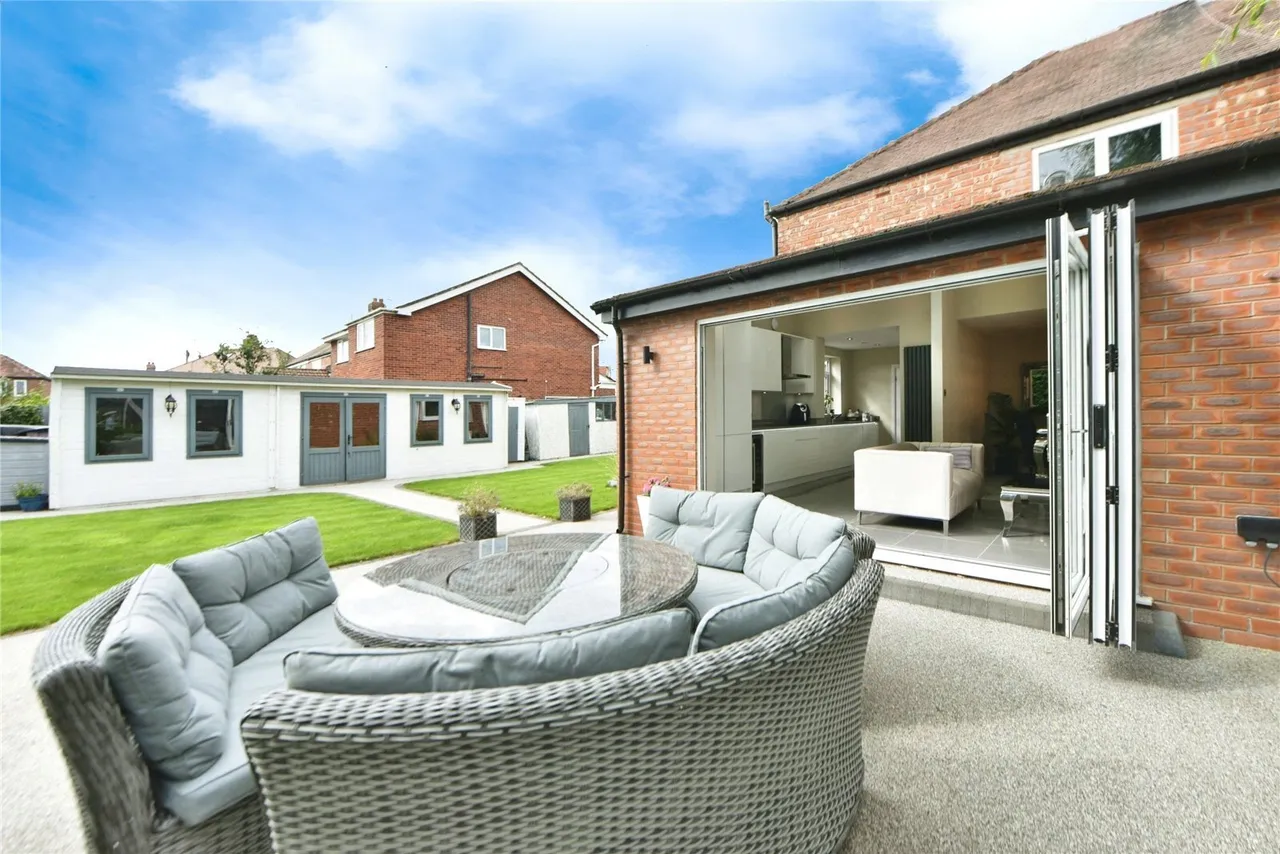 Peacock Drive, Heald Green, Cheadle, Greater Manchester, SK8, photo 16