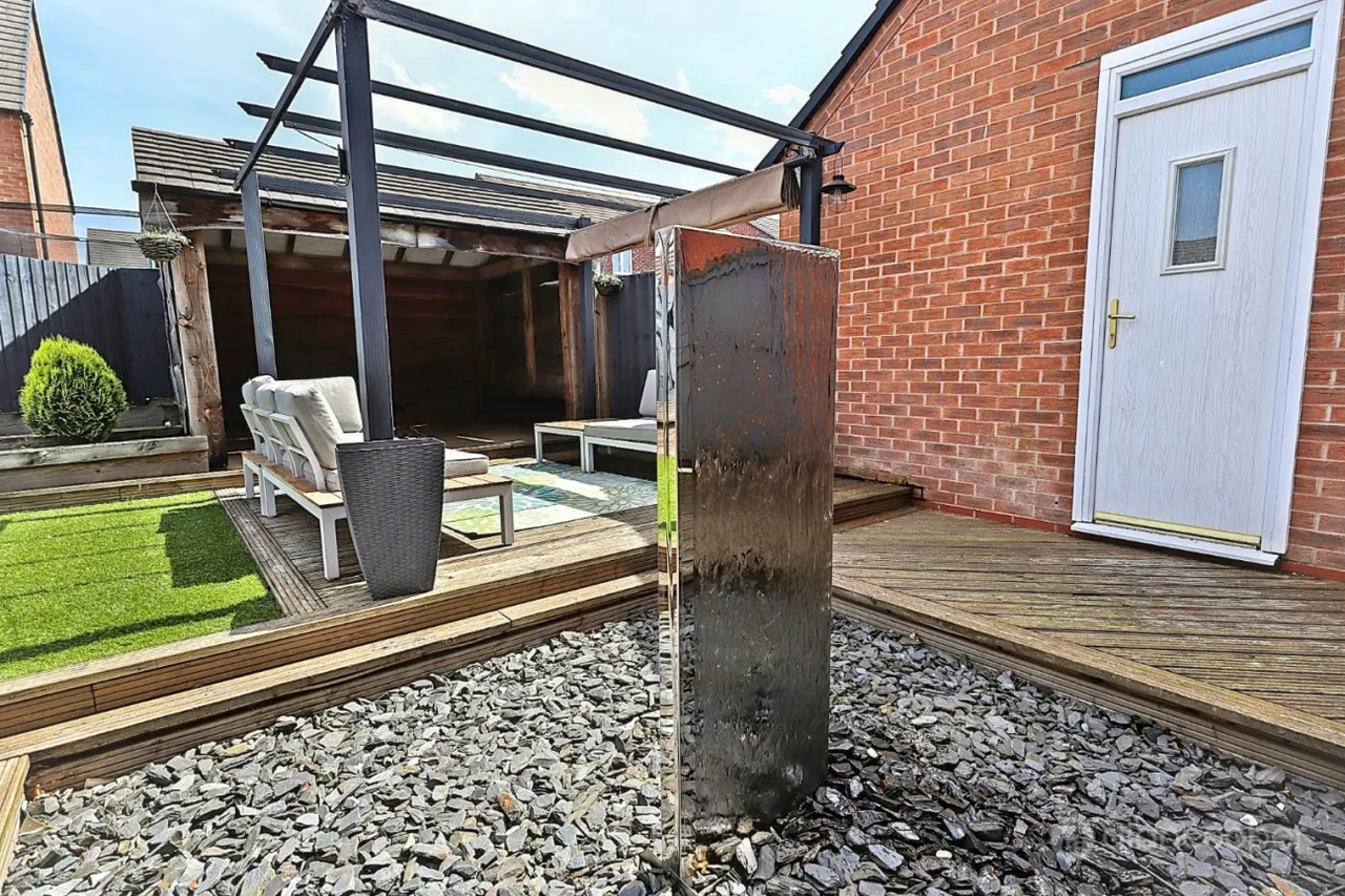 Harrow Lane, Weddington, CV10, photo 31