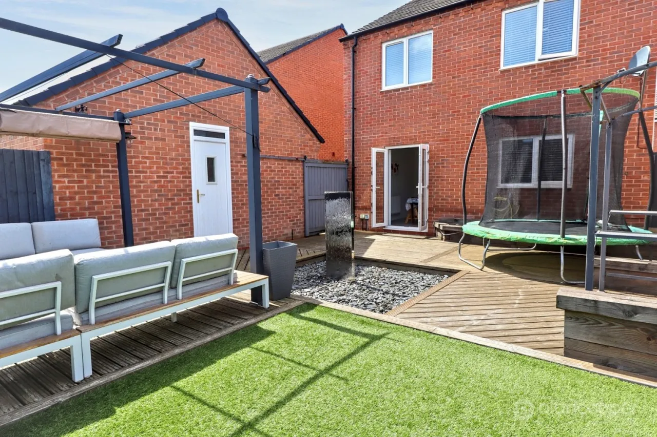 Harrow Lane, Weddington, CV10, photo 35