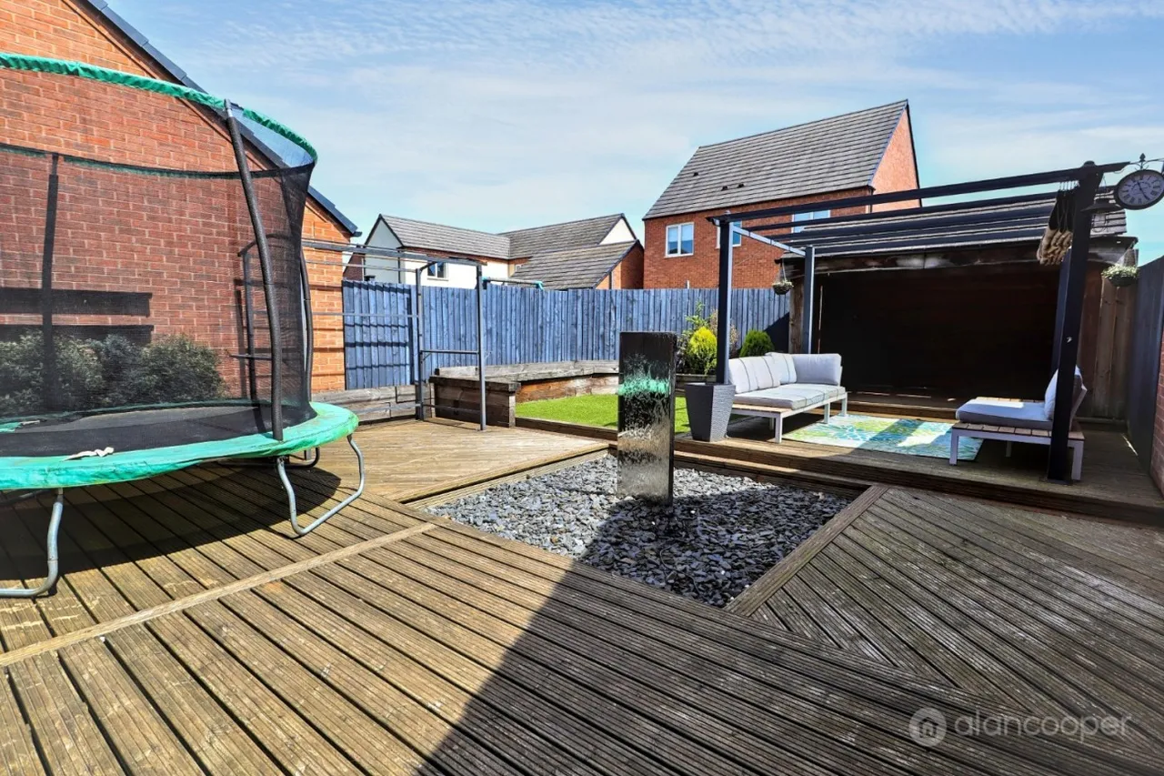 Harrow Lane, Weddington, CV10, photo 29