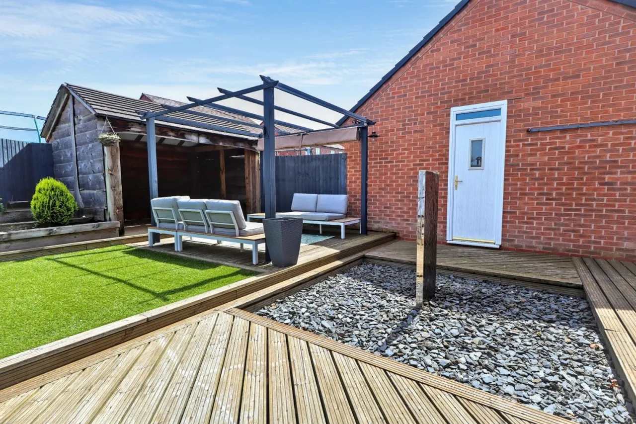 Harrow Lane, Weddington, CV10, photo 32