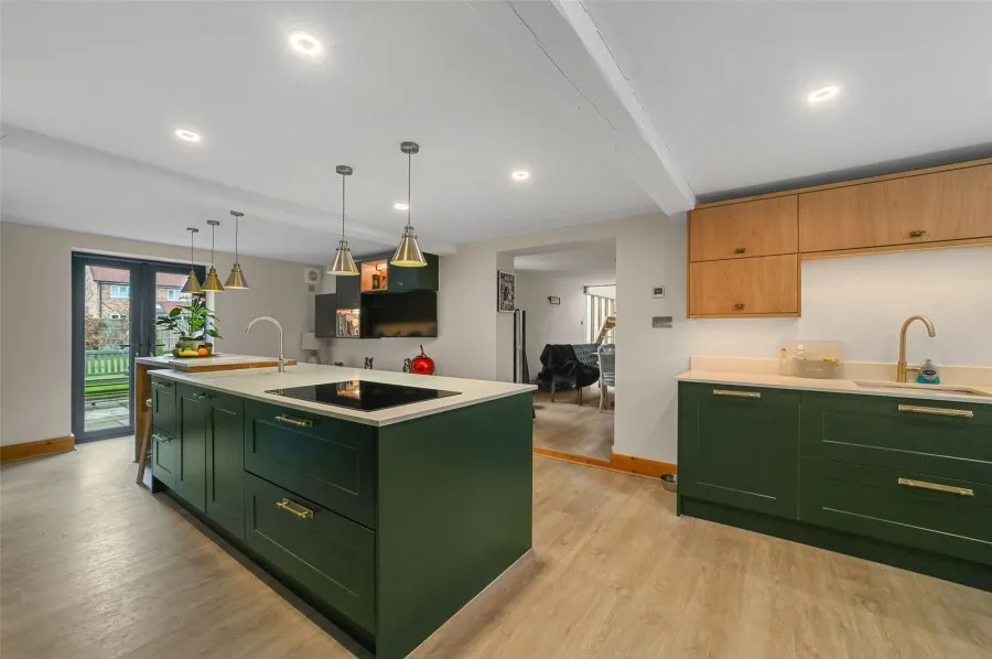 House Under Offer with 4 bedrooms in Sheering, Bishop's Stortford, CM22, photo 3