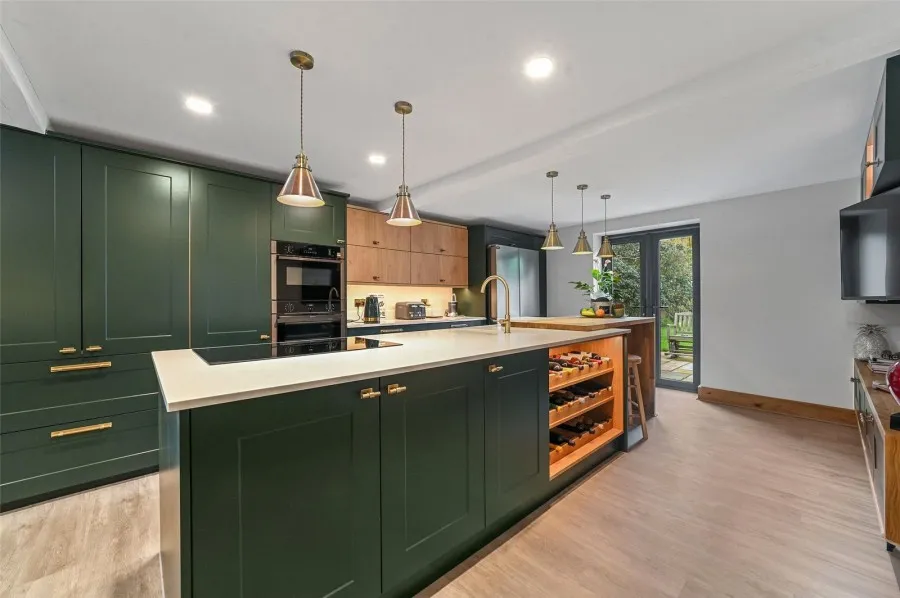 House Under Offer with 4 bedrooms in Sheering, Bishop's Stortford, CM22, photo 2