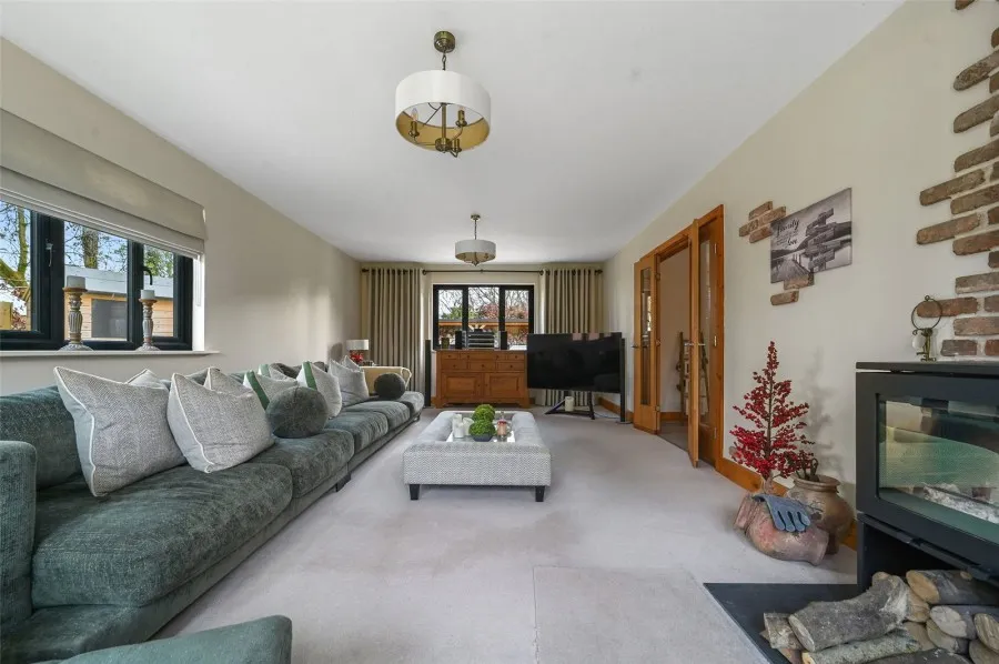 House Under Offer with 4 bedrooms in Sheering, Bishop's Stortford, CM22, photo 27
