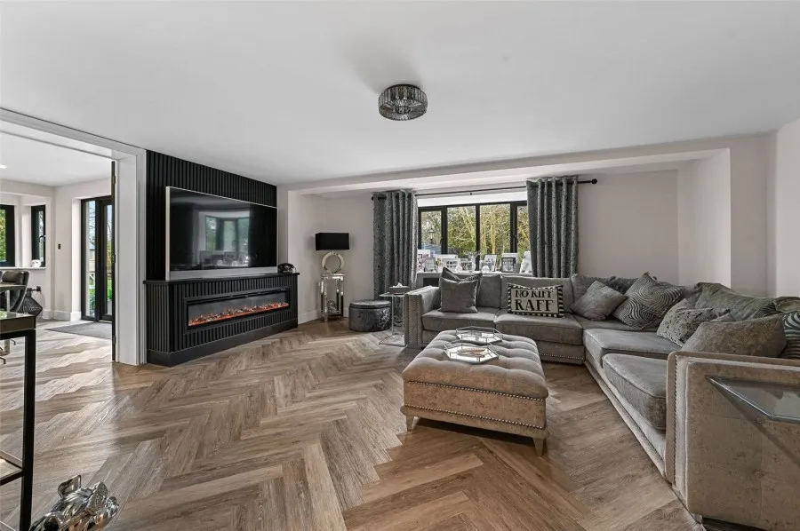 House Under Offer with 4 bedrooms in Sheering, Bishop's Stortford, CM22, photo 12