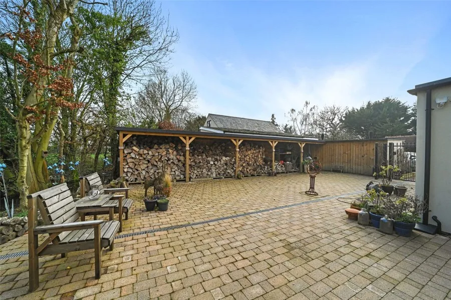 House Under Offer with 4 bedrooms in Sheering, Bishop's Stortford, CM22, photo 39