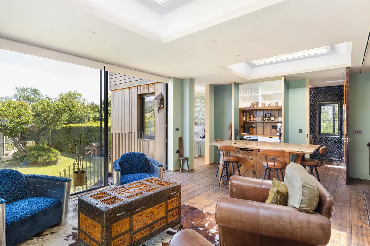 Wheatleys Eyot, Sunbury-on-thames, TW16, photo 6