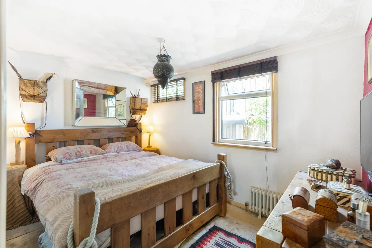 Wheatleys Eyot, Sunbury-on-thames, TW16, photo 14