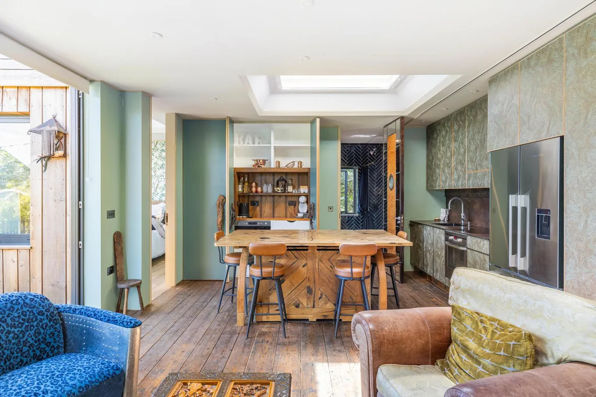 Wheatleys Eyot, Sunbury-on-thames, TW16, photo 4