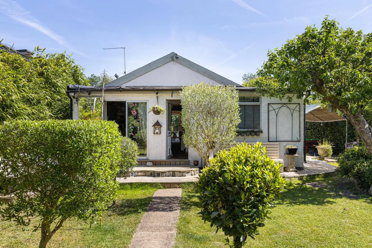 Wheatleys Eyot, Sunbury-on-thames, TW16, photo 10