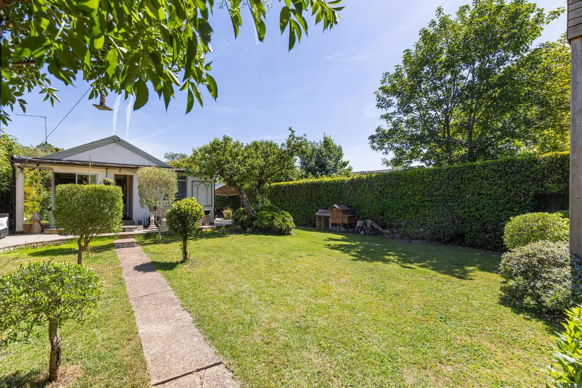 Wheatleys Eyot, Sunbury-on-thames, TW16, photo 9