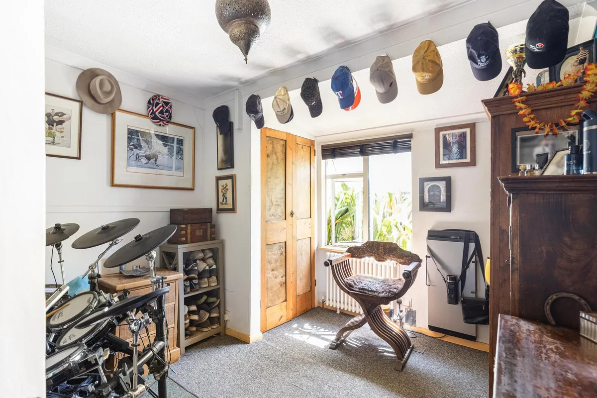 Wheatleys Eyot, Sunbury-on-thames, TW16, photo 16