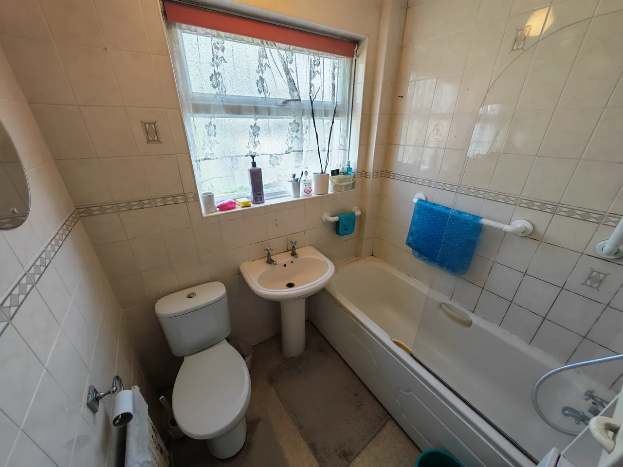 Wood End Lane, Northolt, UB5, photo 10