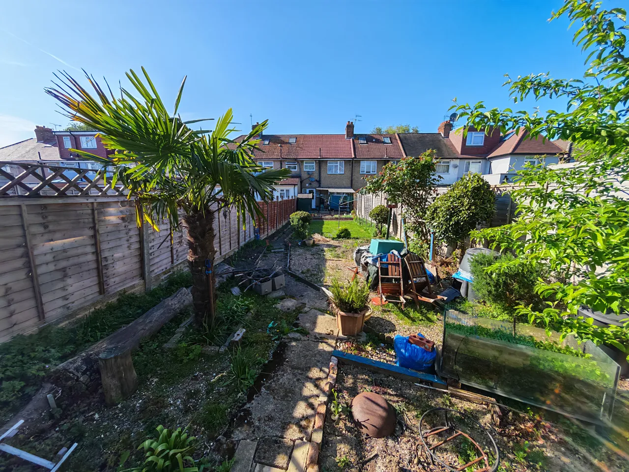 Wood End Lane, Northolt, UB5, photo 2