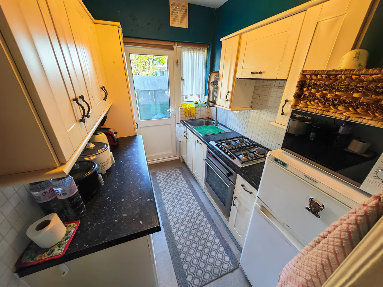 Wood End Lane, Northolt, UB5, photo 6