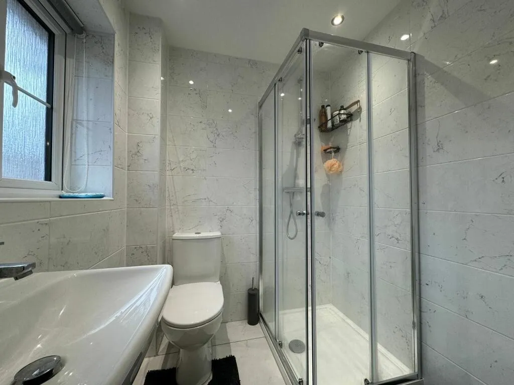 Viewings Available 7 days a week, photo 12
