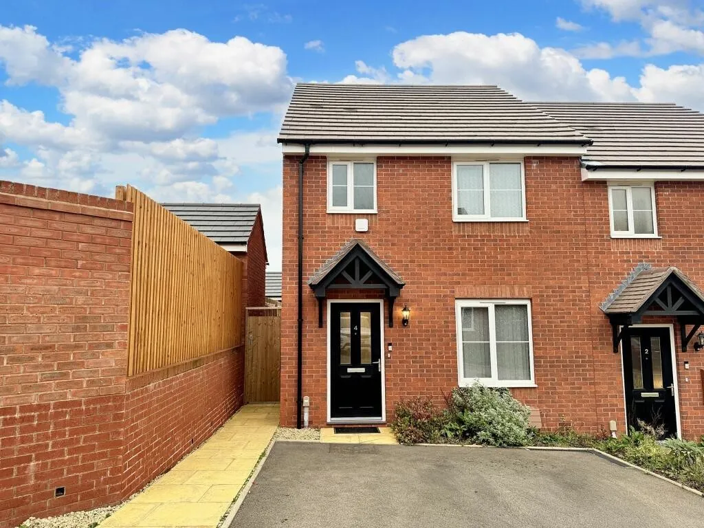 3 bed property for sale — Viewings Available 7 days a week