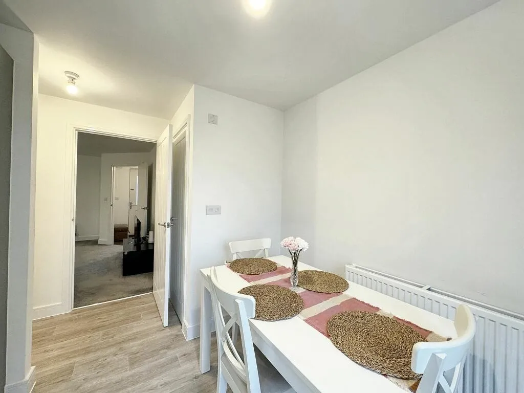 Viewings Available 7 days a week, photo 4