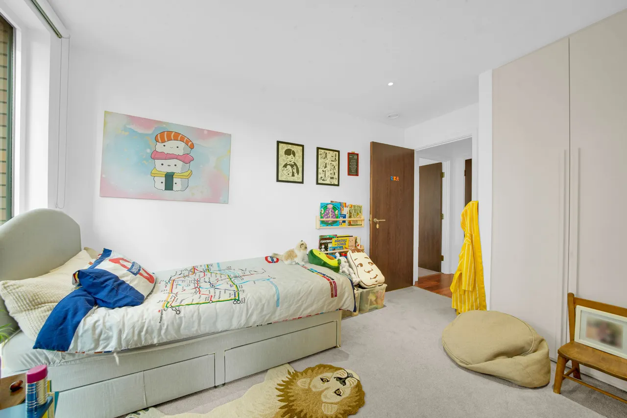 Devan Grove, Woodberry Down, N4, photo 10