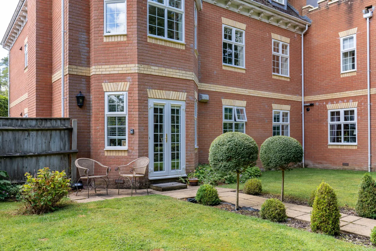 Greenhurst Drive, Barnt Green, B45, photo 10