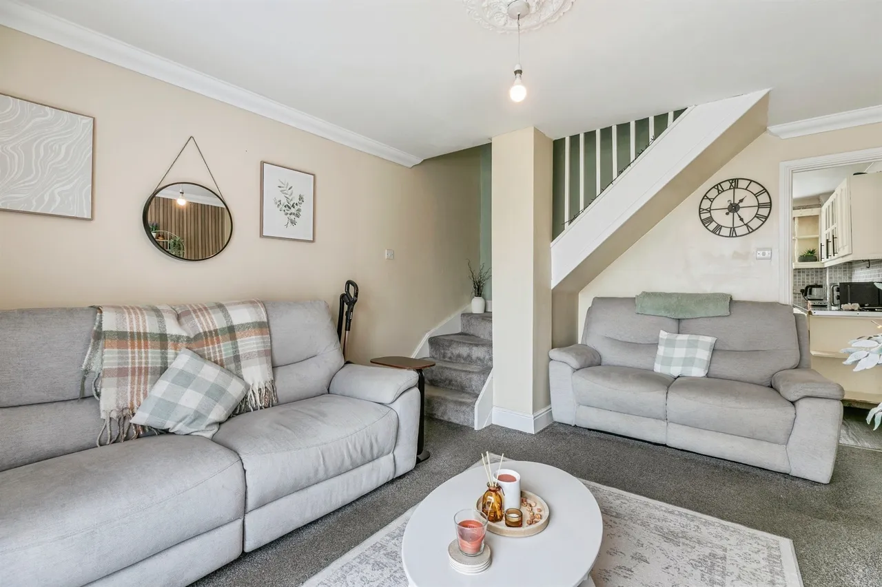 Pagnell Avenue, Thurnscoe, S63, photo 8