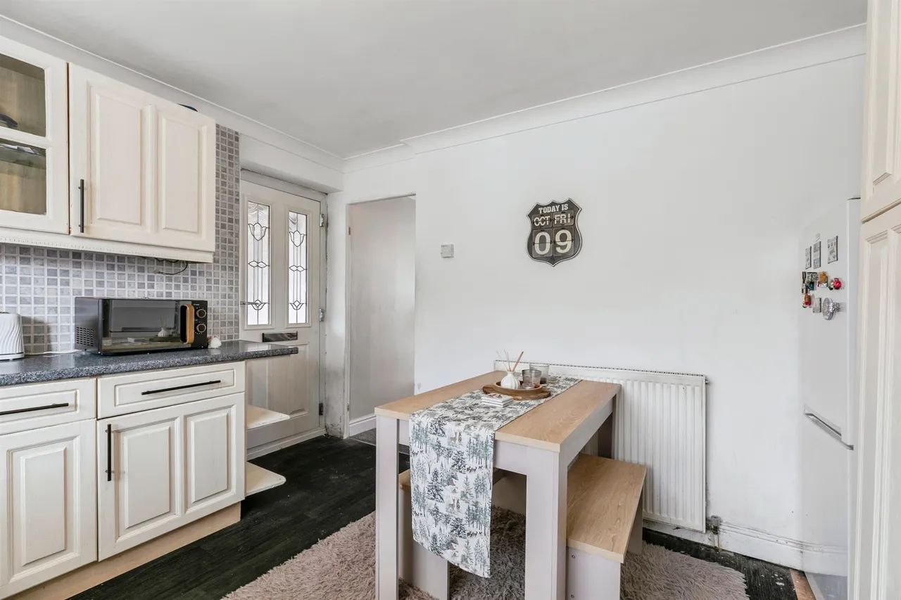 Pagnell Avenue, Thurnscoe, S63, photo 6