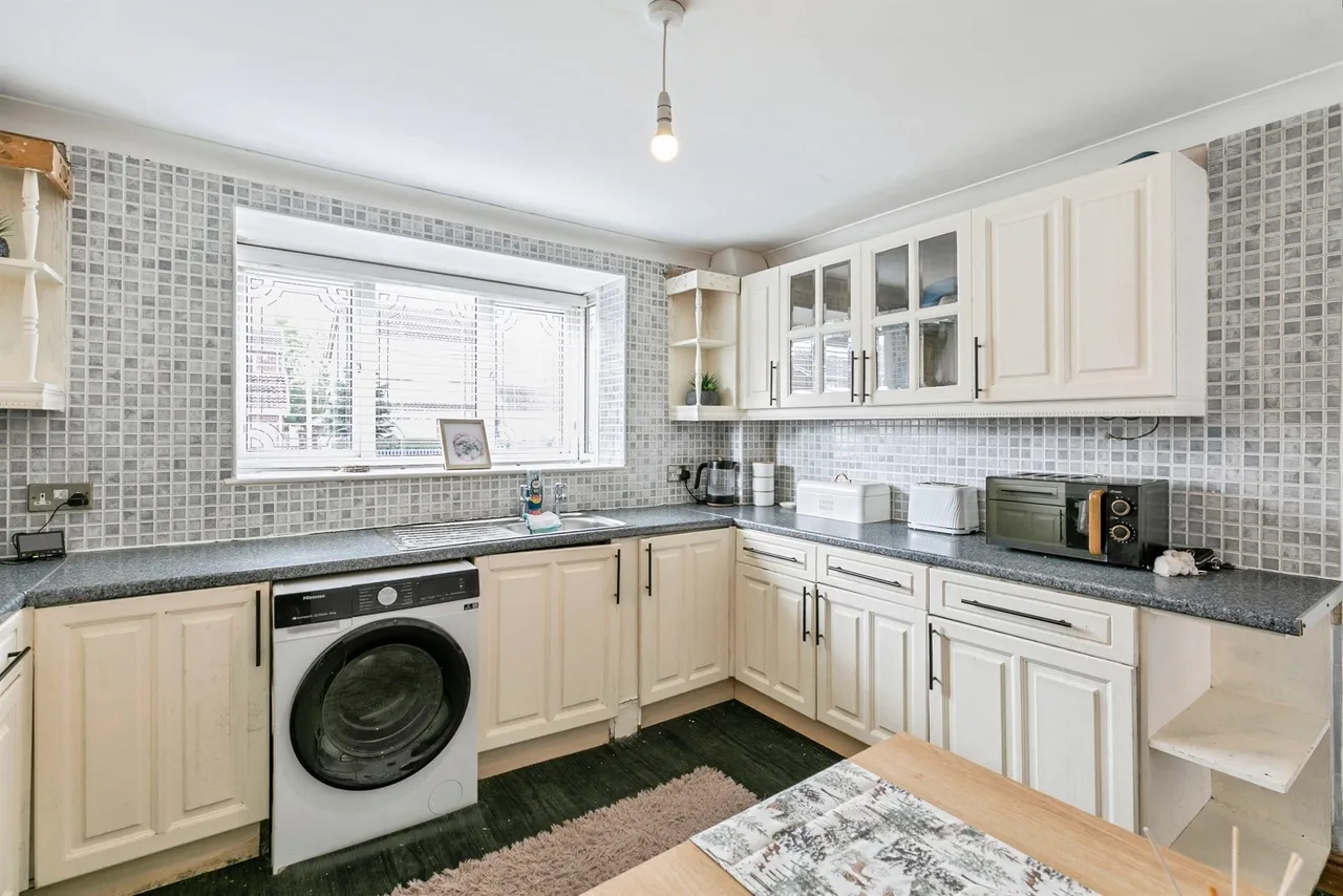 Pagnell Avenue, Thurnscoe, S63, photo 5