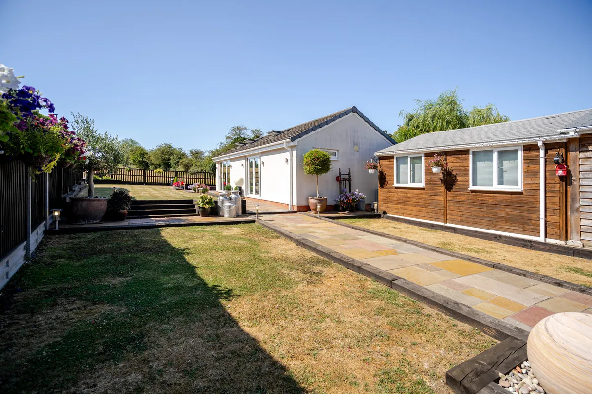 Milton Keynes, MK17, photo 18