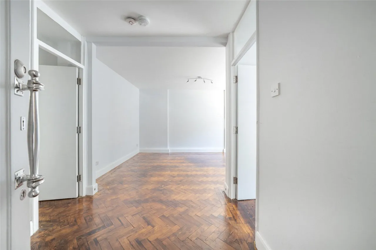 Charlbert Court, Charlbert Street, St John's Wood, London, NW8, photo 4