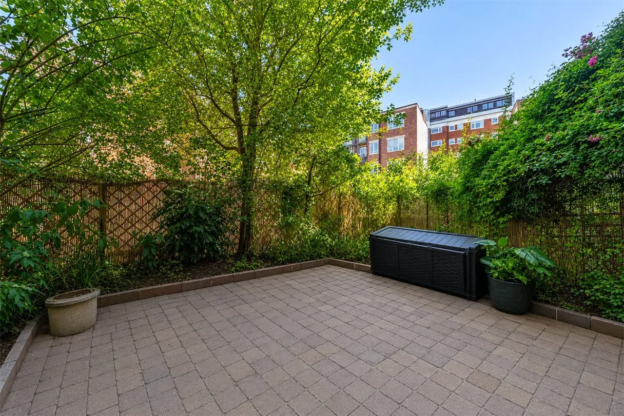 Charlbert Court, Charlbert Street, St John's Wood, London, NW8, photo 11