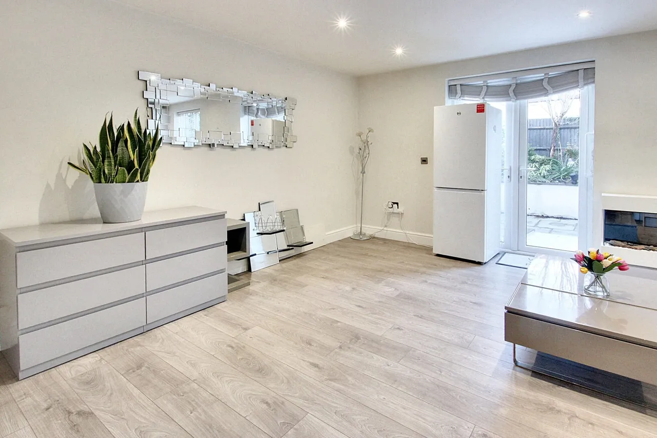 Flat 1, 8 The Glade, Croydon, Croydon, CR0 7QA, photo 6