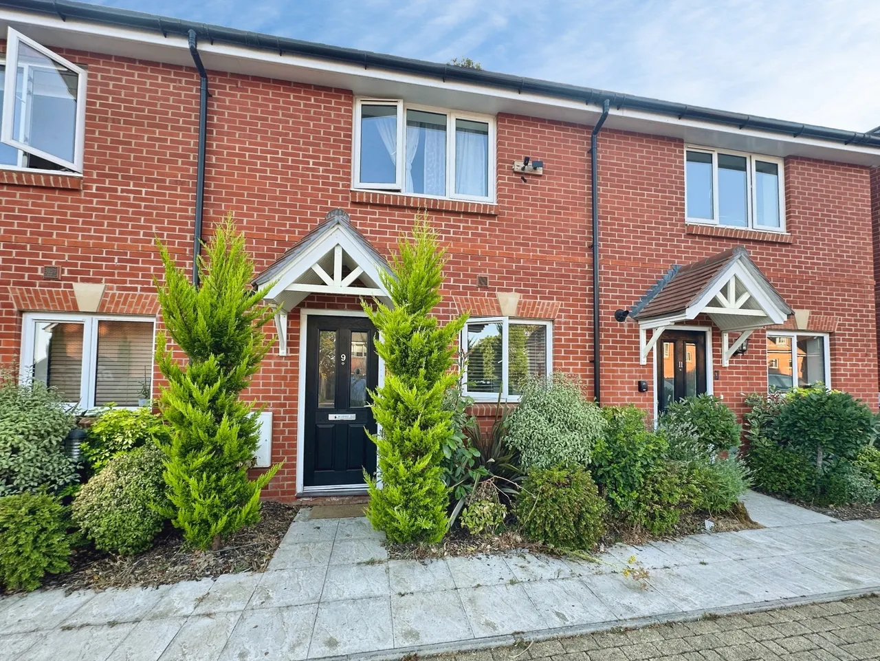 2 bed house for sale — Withers Walk, Blackwater, Camberley, Hampshire, GU17 9FQ