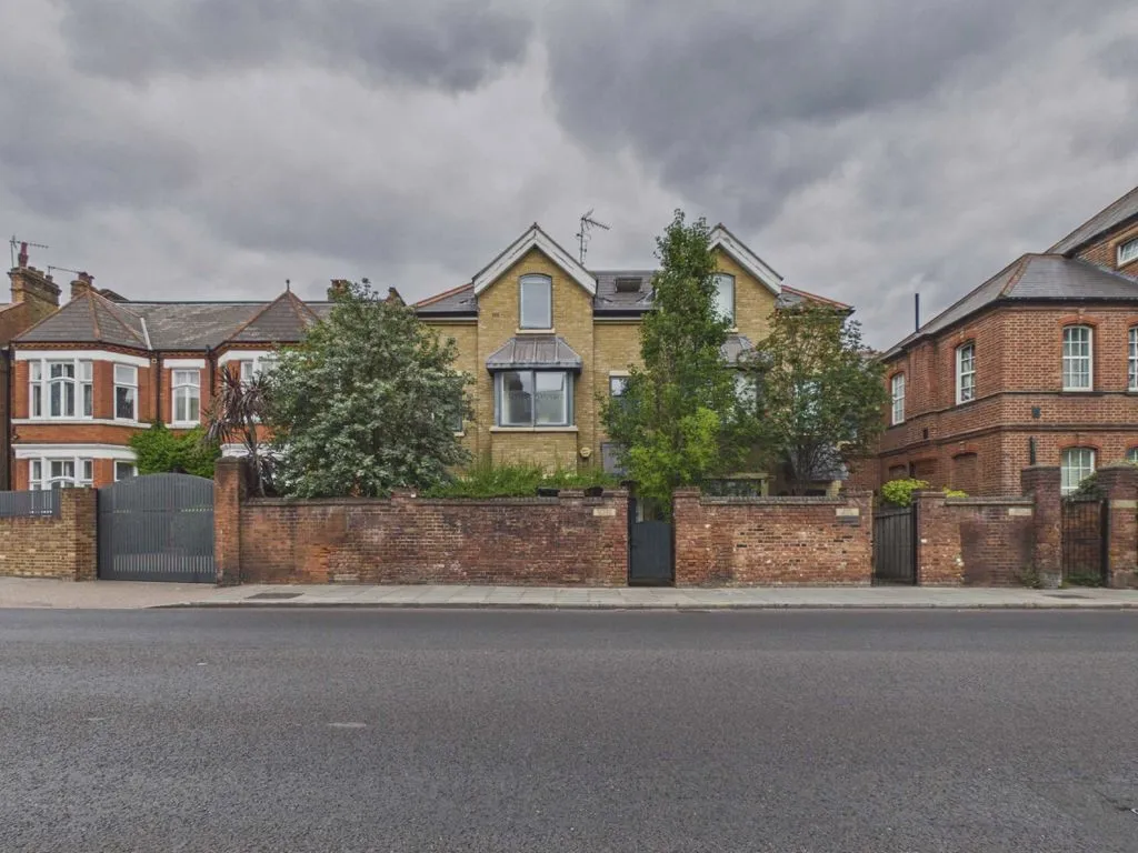 5 bed house for sale, Trinity Road, SW17