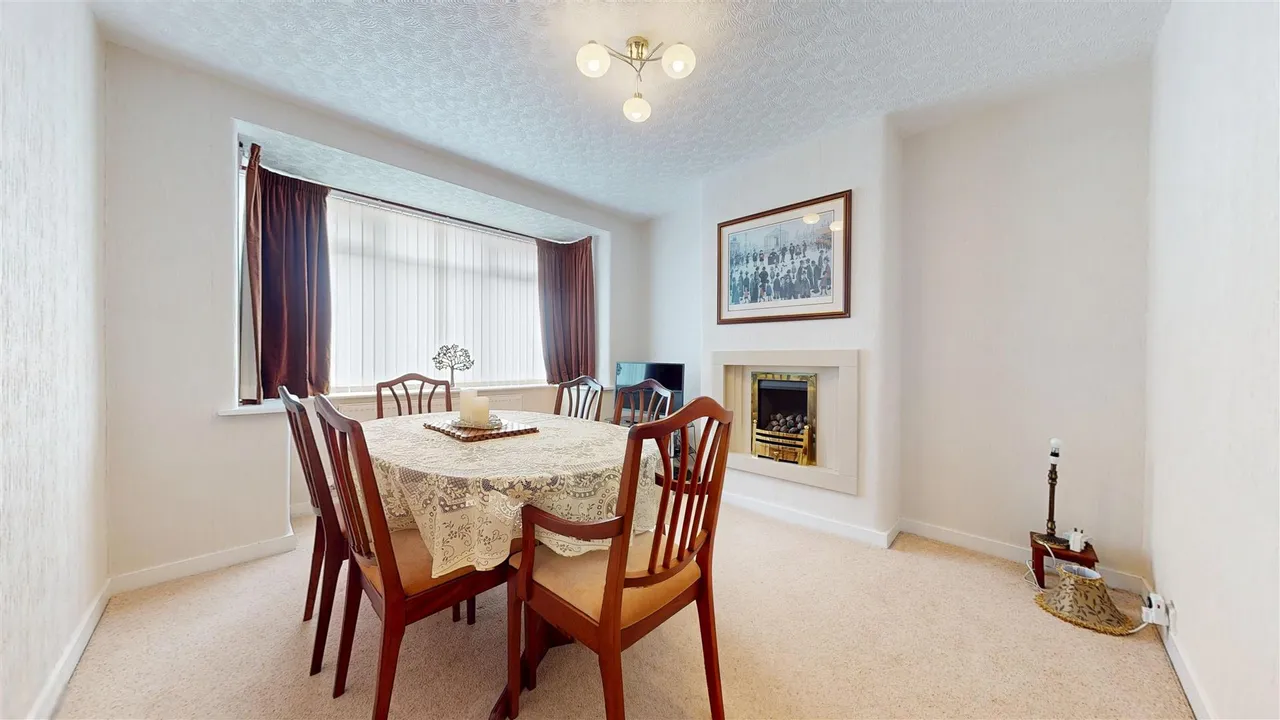 Lawrence Road, Windle, photo 12