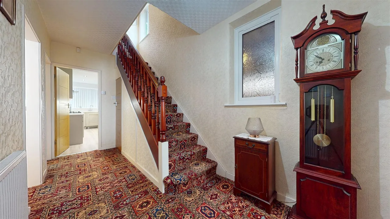 Lawrence Road, Windle, photo 10