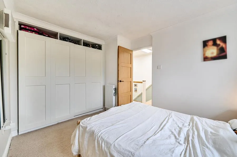 Lowden Close, Winchester, SO22, photo 12