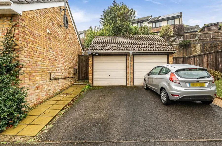 Lowden Close, Winchester, SO22, photo 16