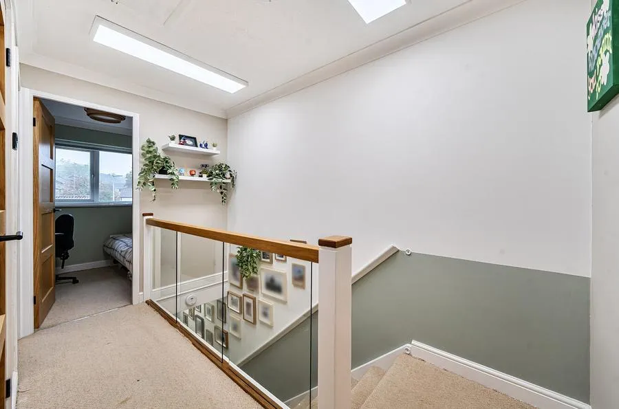 Lowden Close, Winchester, SO22, photo 10