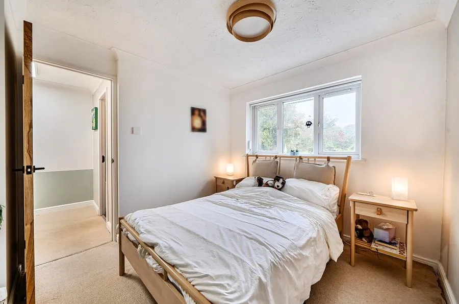 Lowden Close, Winchester, SO22, photo 11