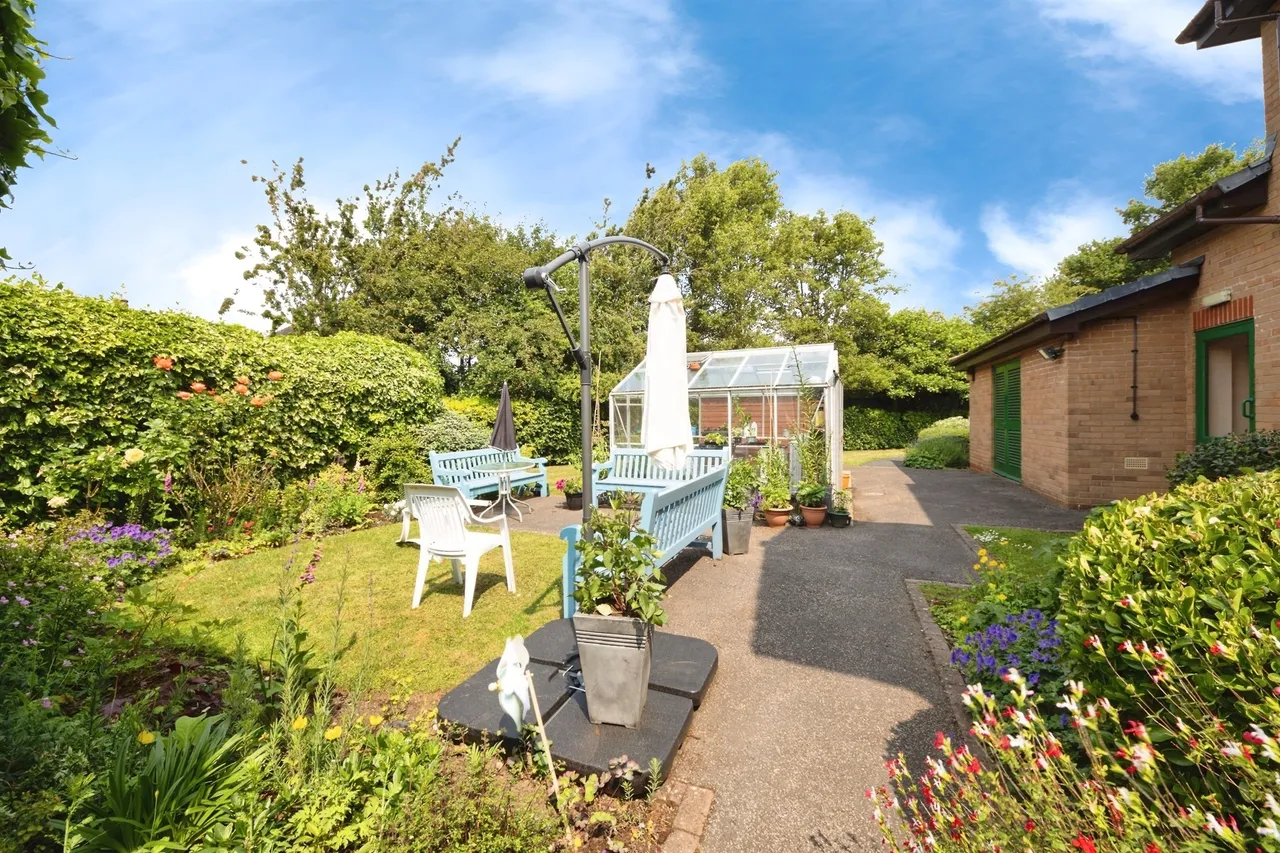 Ulleries Road, Solihull, B92, photo 17