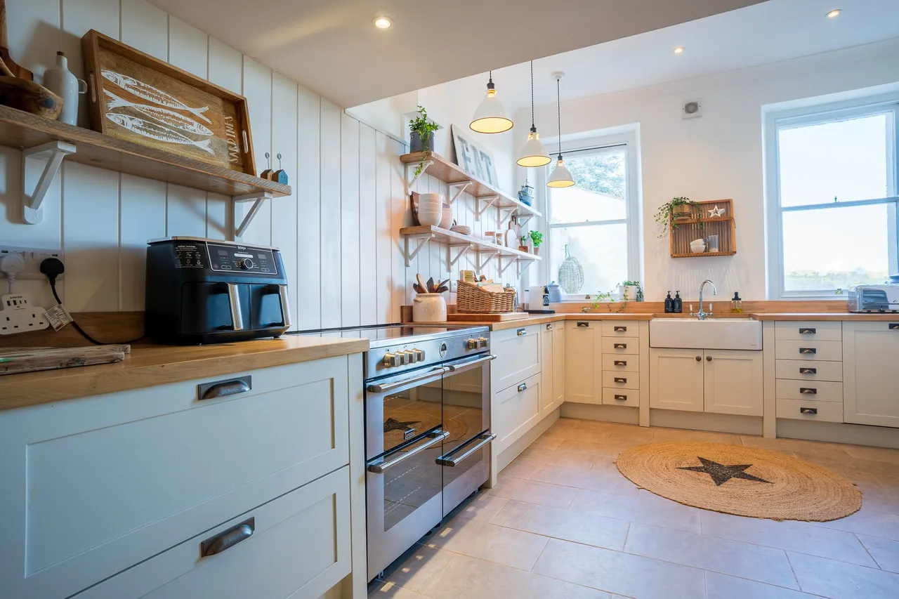 Hen Ficerdy, Abererch, Pwllheli, Gwynedd, LL53 5YH, photo 9