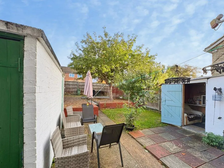 Tithe Farm Road, Houghton Regis, LU5, photo 4