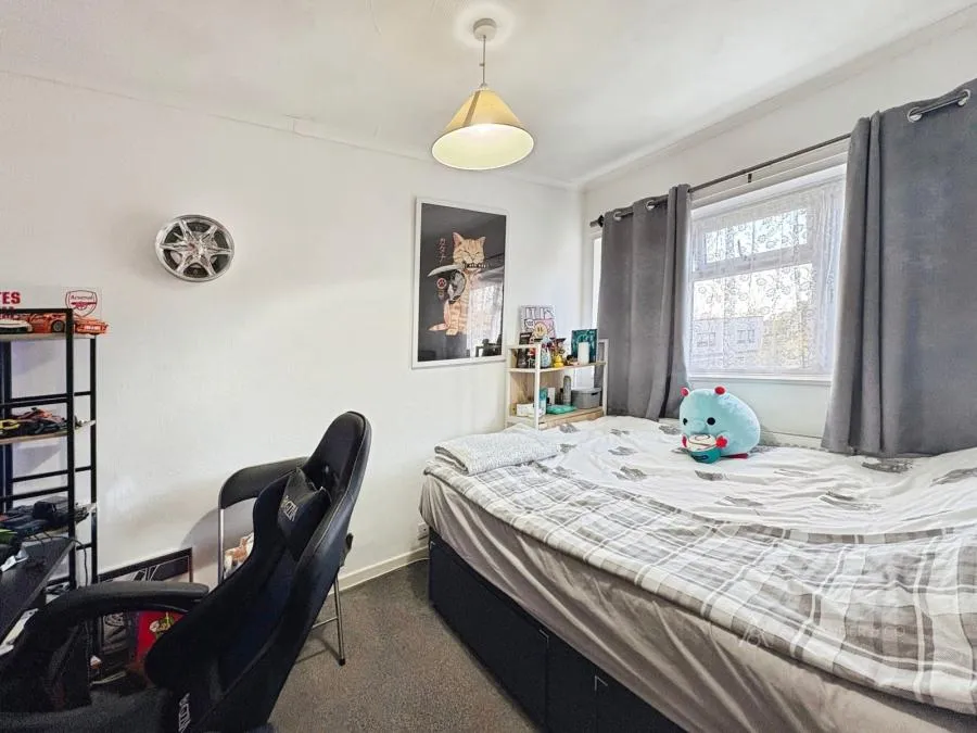 Tithe Farm Road, Houghton Regis, LU5, photo 8