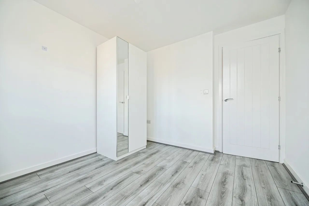 Sundowner Grove, Tipton, DY4, photo 8