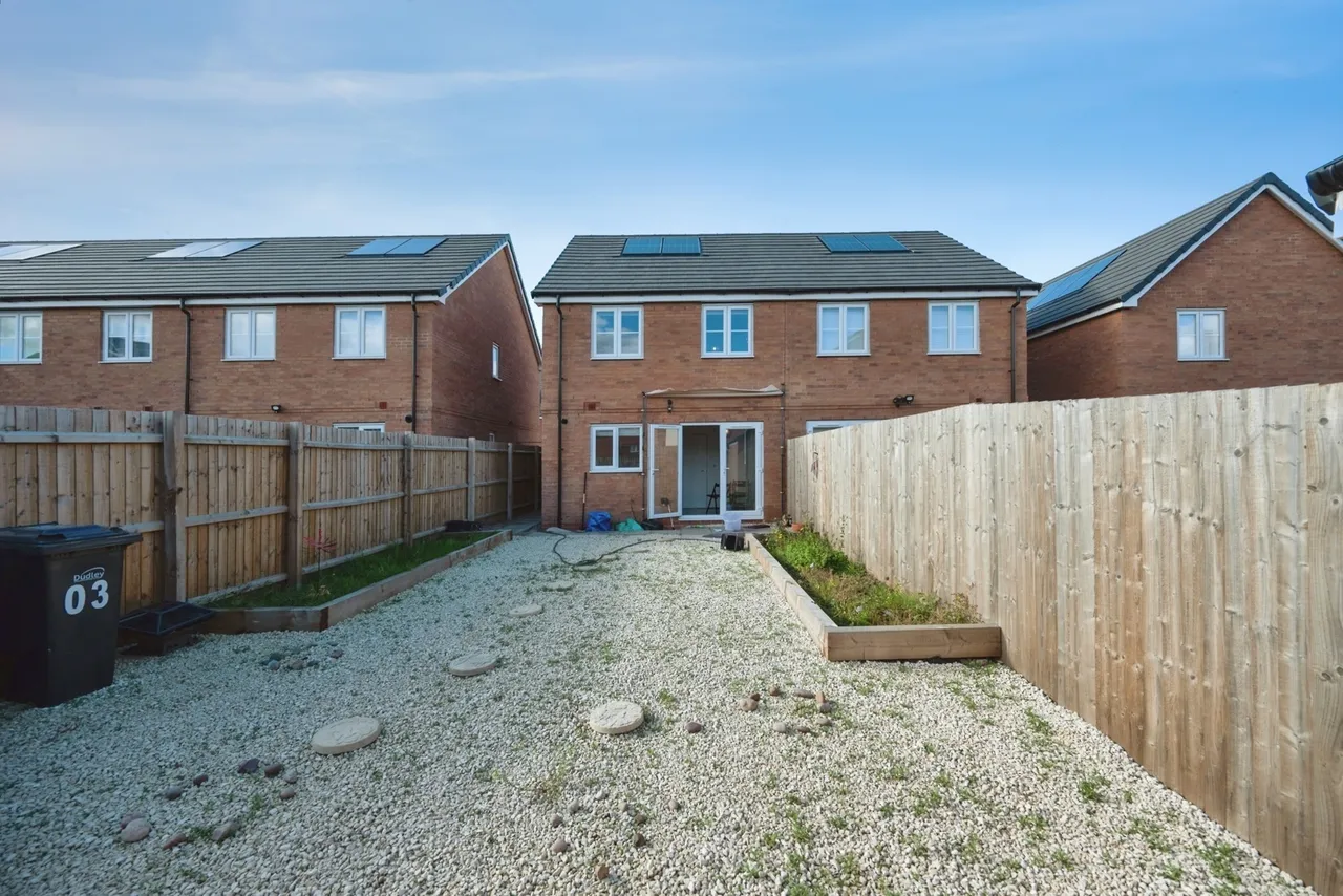 Sundowner Grove, Tipton, DY4, photo 26